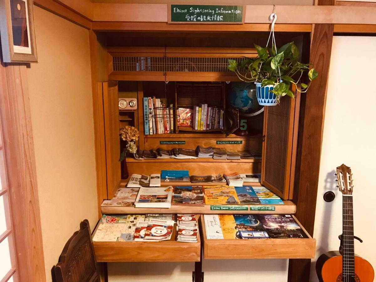 Ropeway St. Guesthouse มัตสึยามะ ภายนอก รูปภาพ