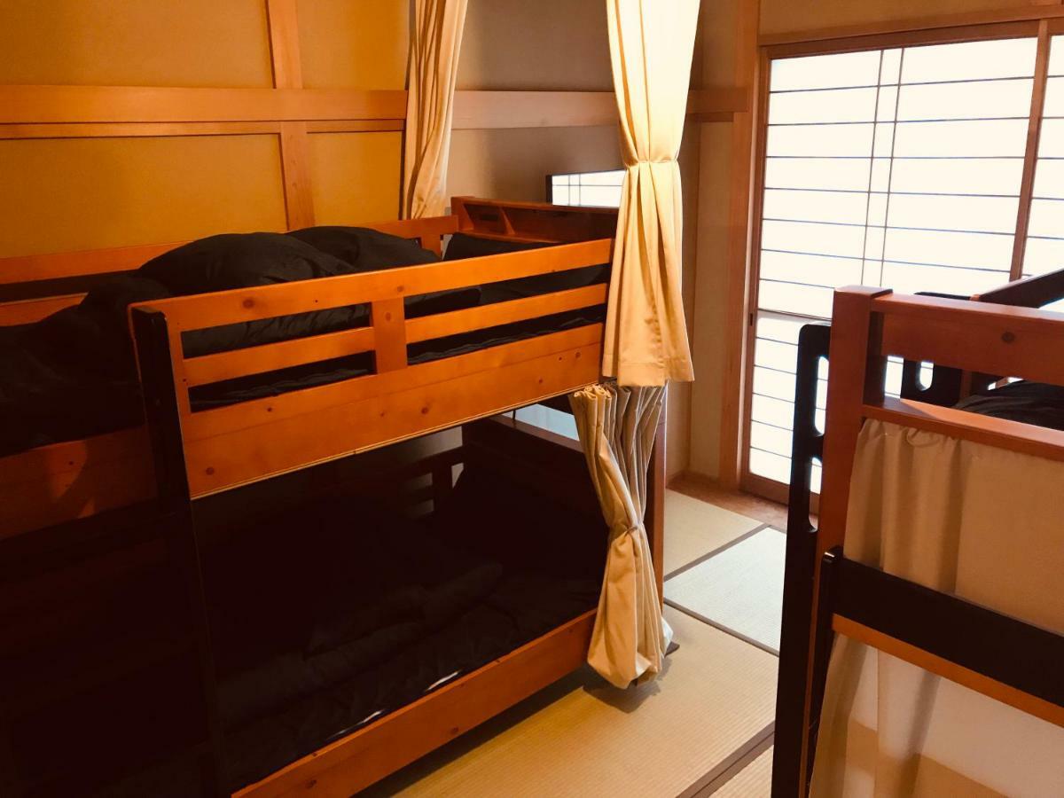 Ropeway St. Guesthouse มัตสึยามะ ภายนอก รูปภาพ